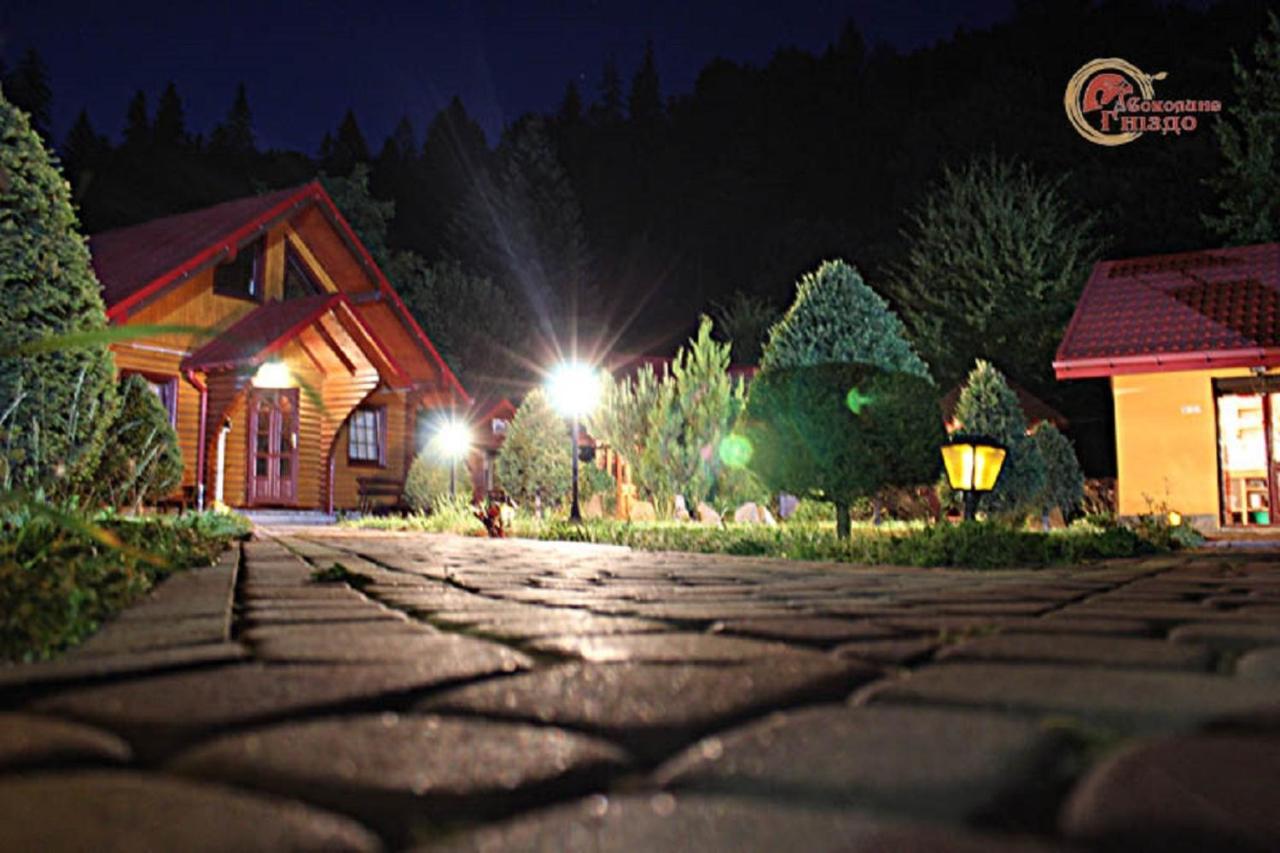 Hotel Sokolyne Gnizdo Korostov Esterno foto