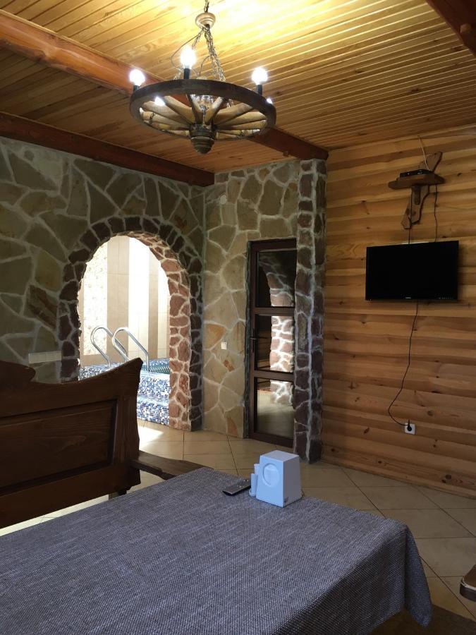 Hotel Sokolyne Gnizdo Korostov Esterno foto