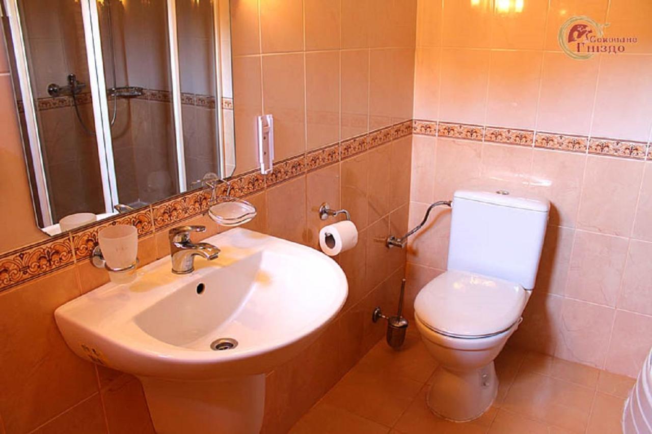 Hotel Sokolyne Gnizdo Korostov Esterno foto